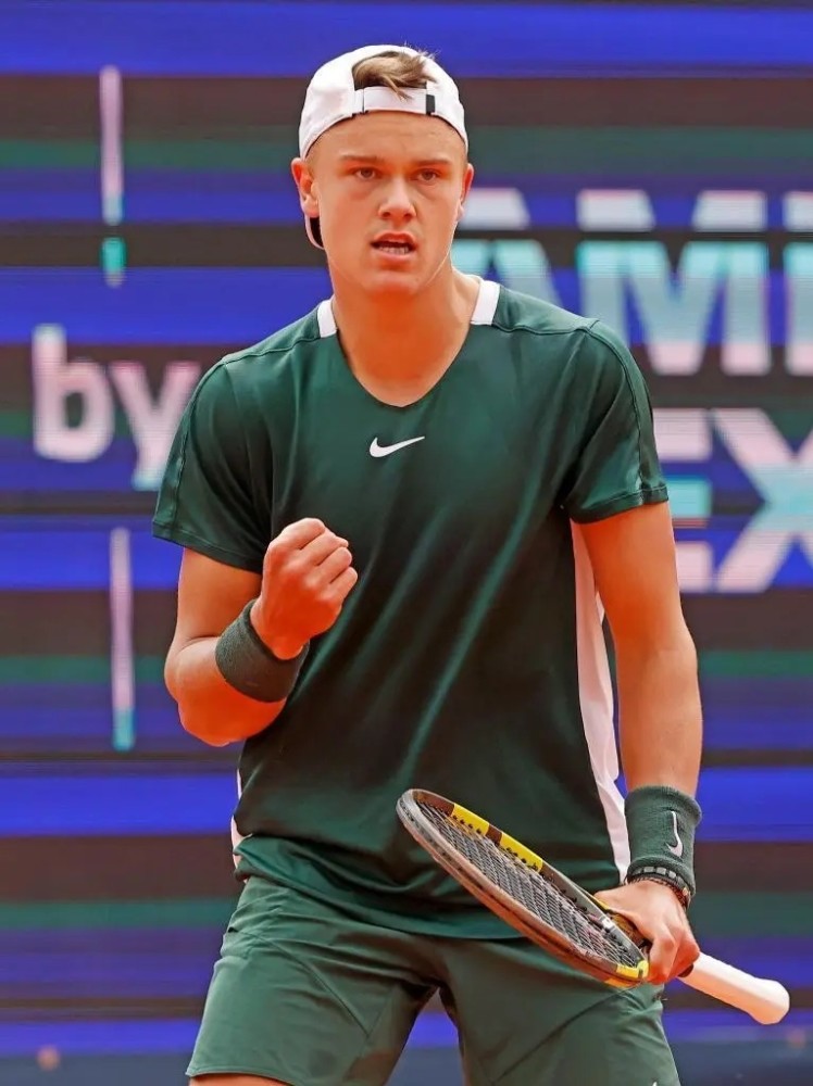 甚至进一步 甚至进一步