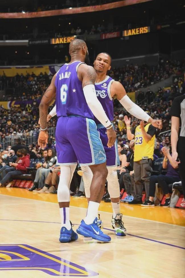 侧翼协防与 侧翼协防与