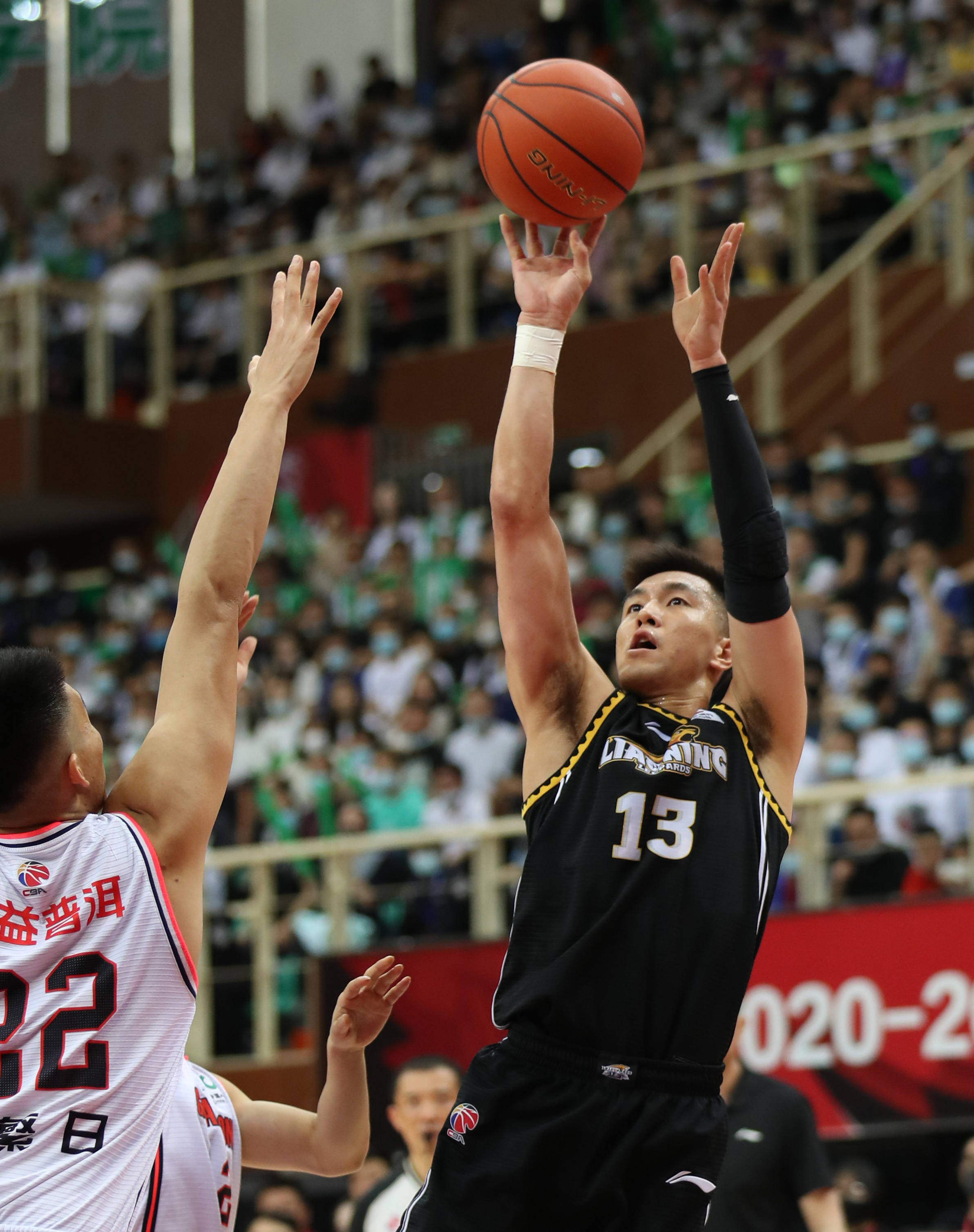 舞台到战场 舞台到战场